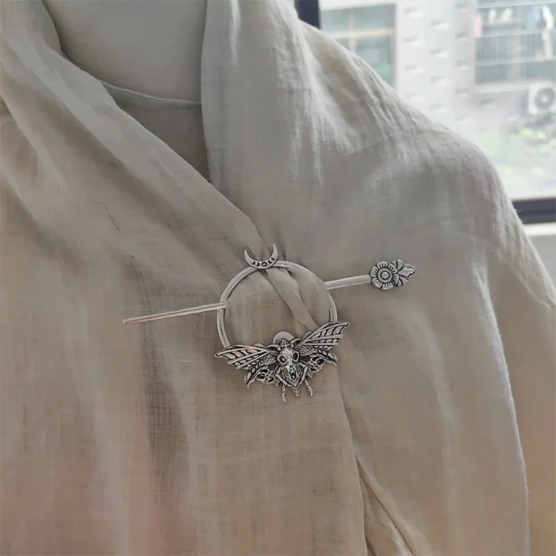 Skull Moth Witchy Hair Clip – Gothic Floral Hair Pin for Women – Unique Mother's Day Gift  Halloween hair accessory