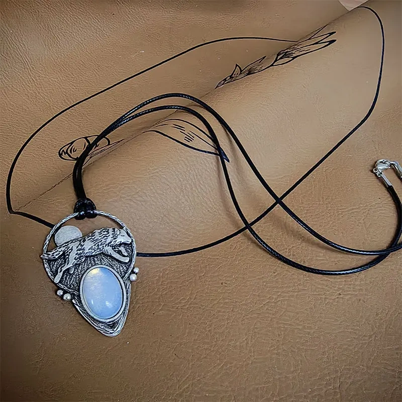 1pcs  moon and wolf  Necklace pendant Embed Natural stone pendant Mixed Metals Nature Camping Hiking Jewelry