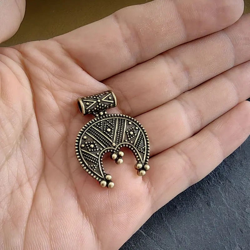 1pcs norse Slavic Lunula Woman's Necklace LUNULA, viking jewelry for women MORAVIA, Lunitsa, Slaves, Vikings, pendentif