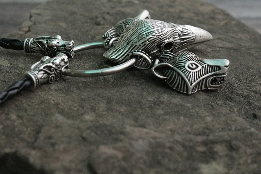 lanseis 1pcs Viking wolf head pendant raven head men necklace