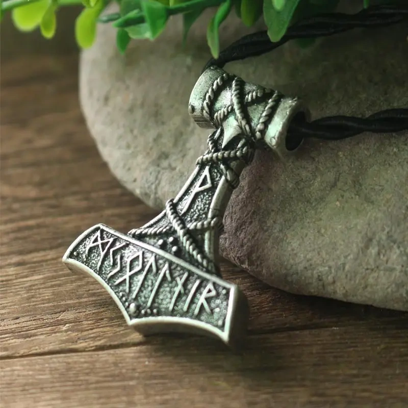 lanseis 1pcs Thor's Hammer pendant viking men necklace Huge Thor Mjolnir Amulet Scandinavian Triquetra Deer Skull jewelr