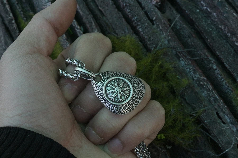 lanseis 1pcs viking odin's symbol of norse runic pendant men necklace Vegvisir Pendant