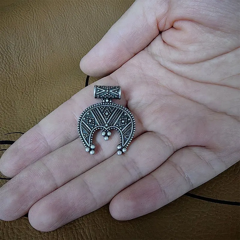 1pcs norse Slavic Lunula Woman's Necklace LUNULA, viking jewelry for women MORAVIA, Lunitsa, Slaves, Vikings, pendentif