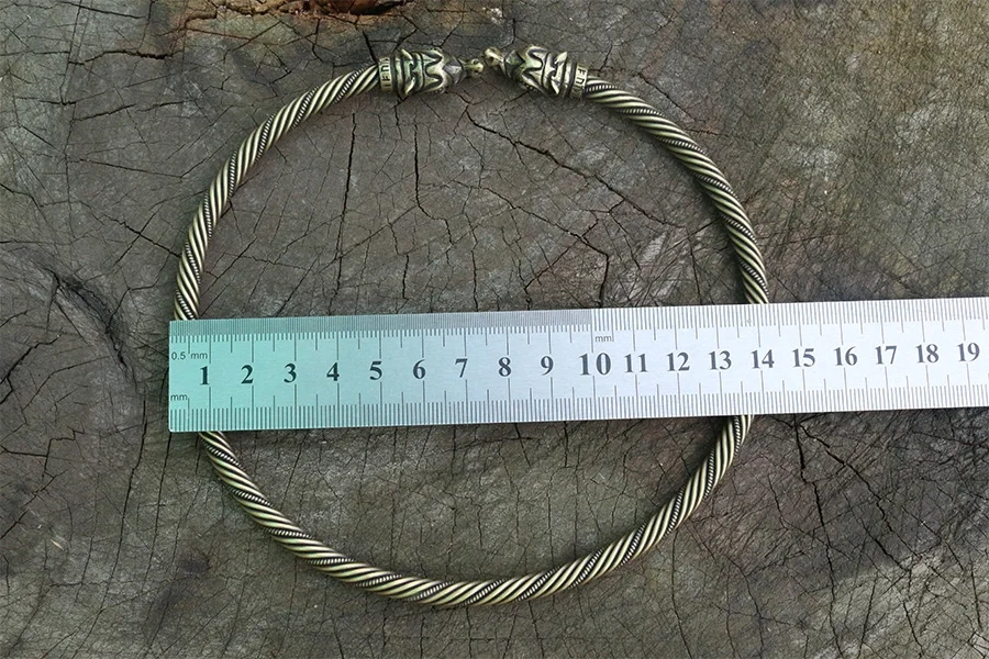 1pcs viking wolf bracelet Viking Wolf Head Fenrir Torc Neck Ring Ragnar Handmade Heavy Twisted Brass Wire Pagan Norse