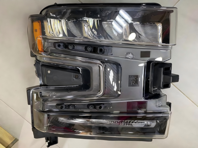Anyu Auto Body Parts HEADLAMPS For Chevrolet Silverdo 1500 2019- OE code 84064061