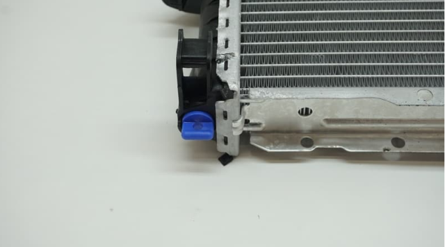 Anyu Auto Cars BMW Radiator OEM 17111436060 PA16-MT FOR BMW E39 E38