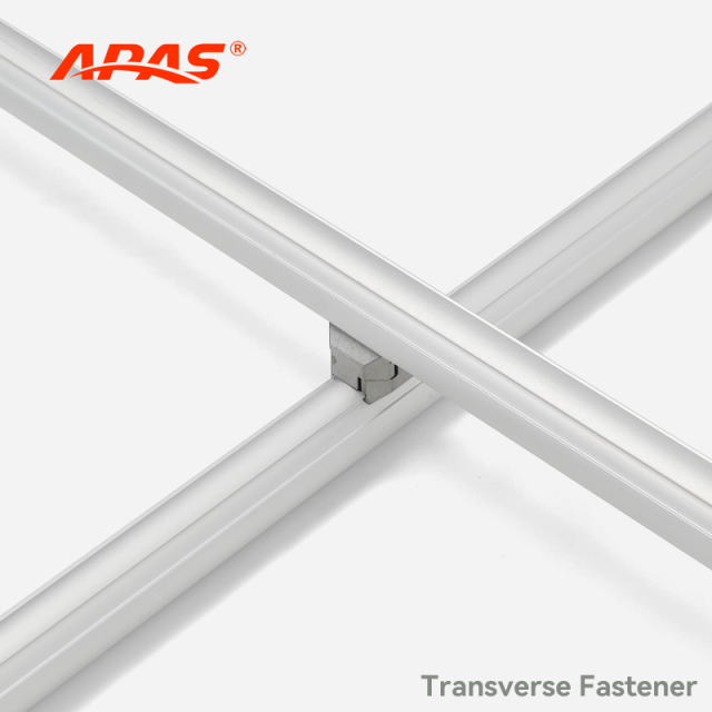 Transverse Fastener for cross connection of lean pipes