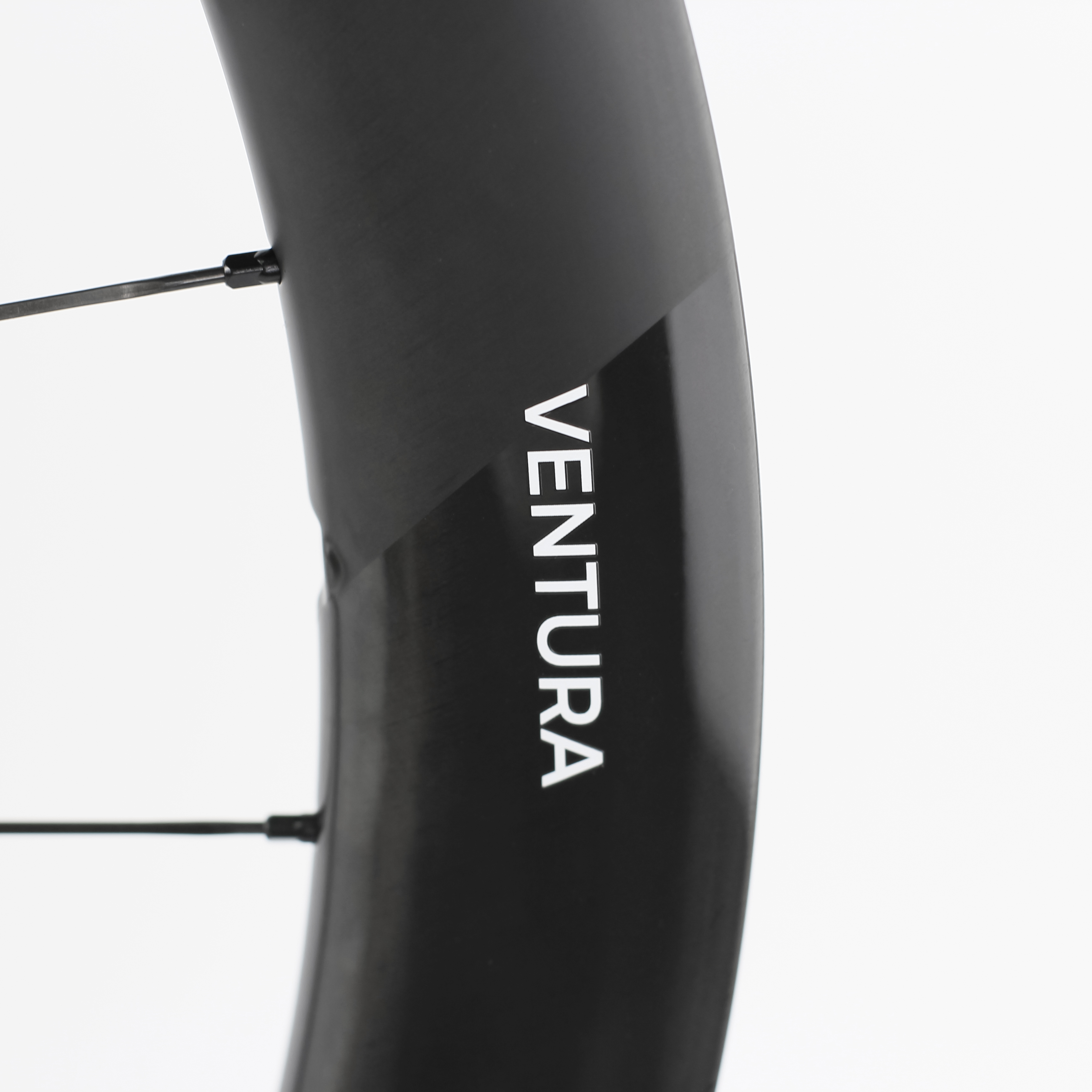 RACE ONE VENTURA Carbon Clincher Wheelset (50mm, Disc Brake)