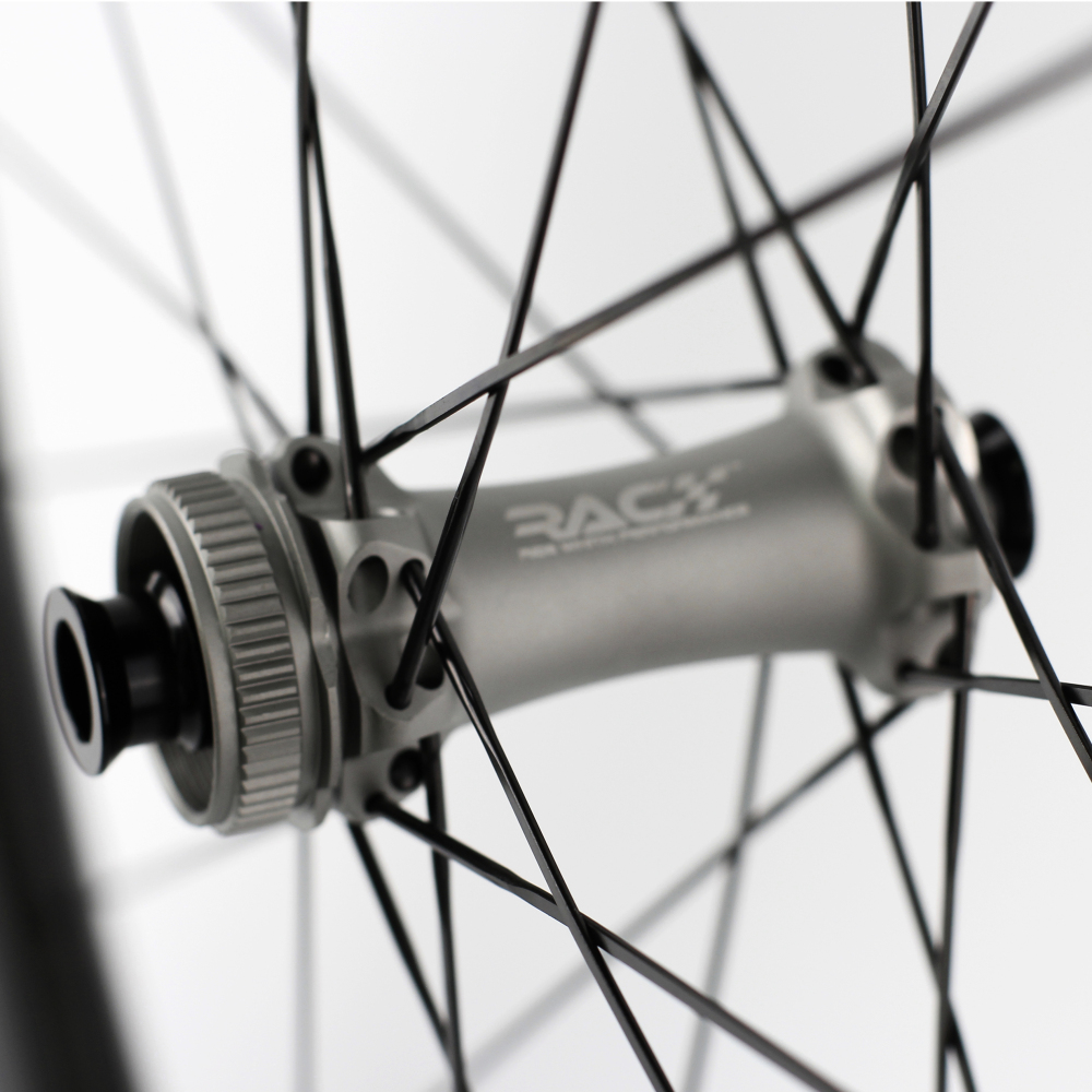 RACE ONE VENTURA Carbon Clincher Wheelset (50mm, Disc Brake)