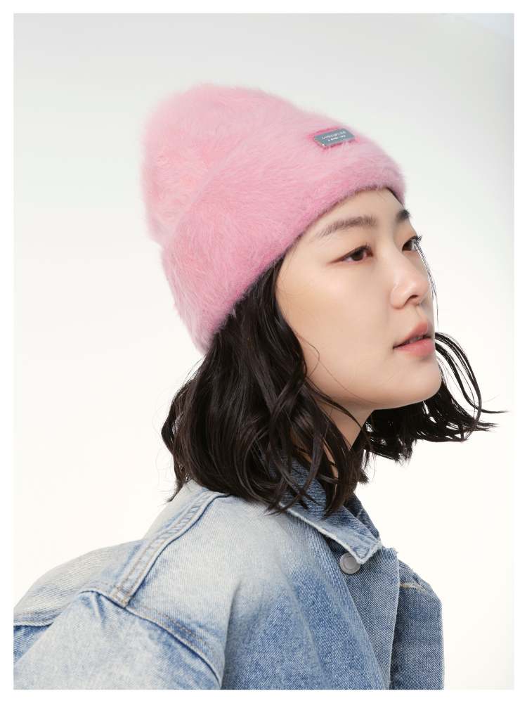 NBM metal badge rabbit fur beanie hat (Pink)