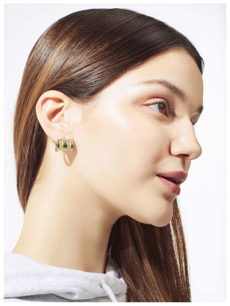 Inlaid Zircon Earrings（Light Yellow)