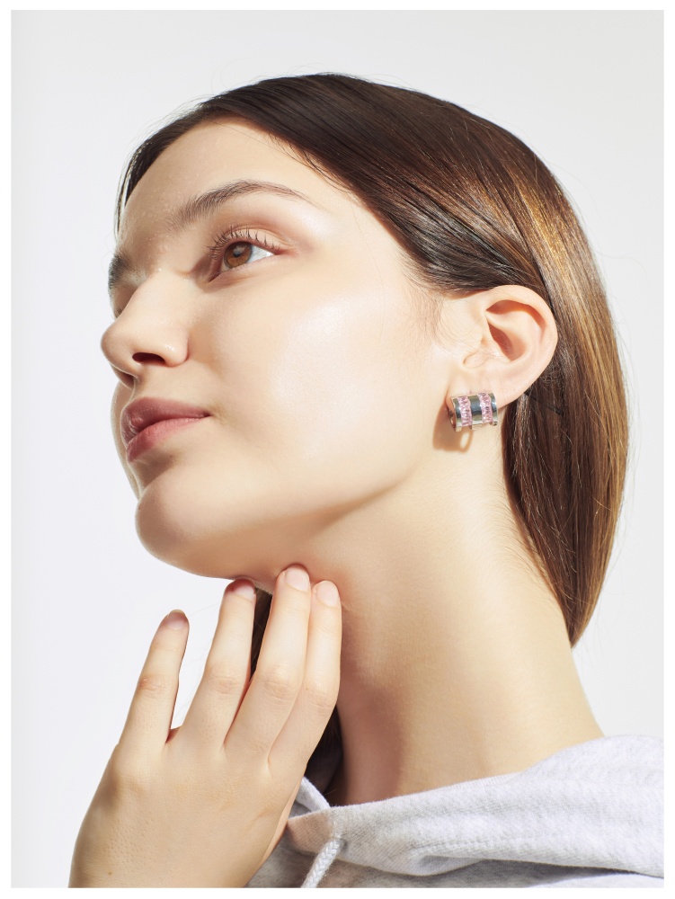 Inlaid Zircon Earrings（Light Yellow)