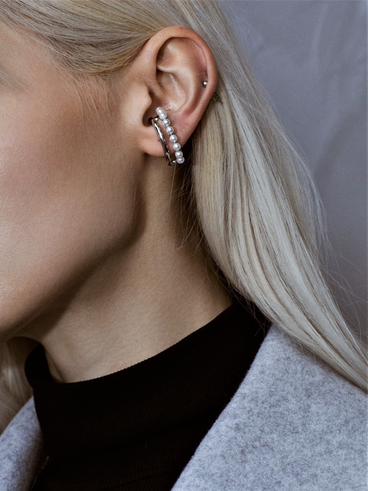 Baroque Annular Pearl Earrings (Platinum)
