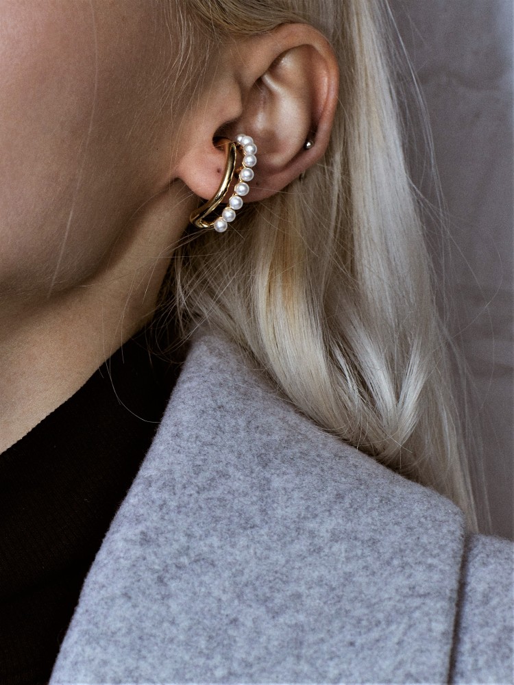 Baroque Annular Pearl Earrings (Platinum)