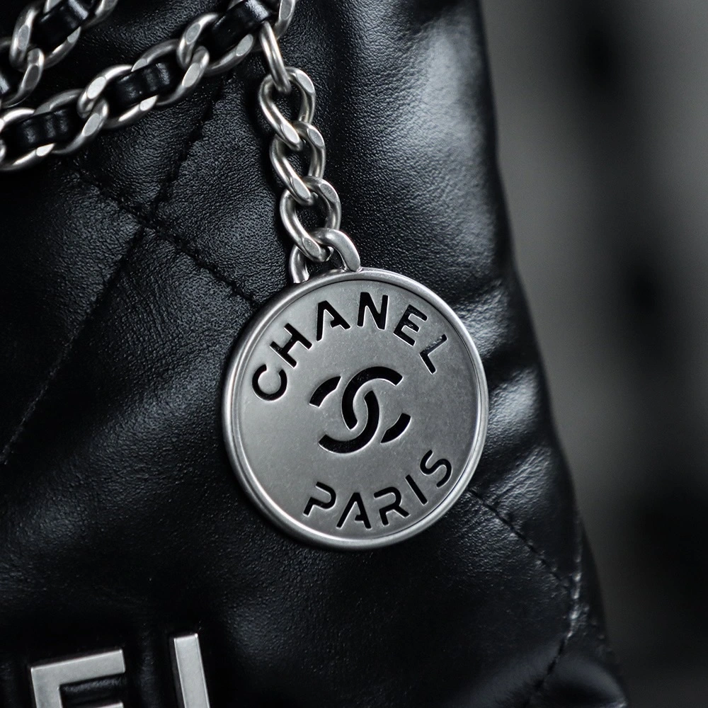 Chanel 22bag shopping bag black mini version