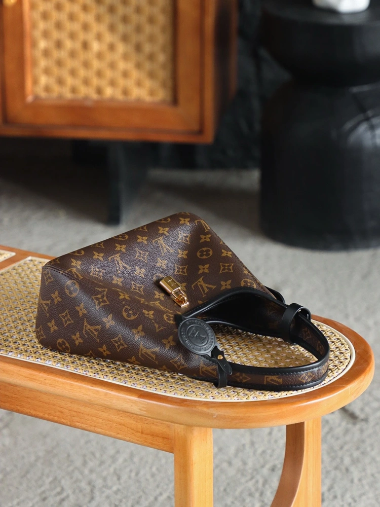 LV The Drop Small M12940