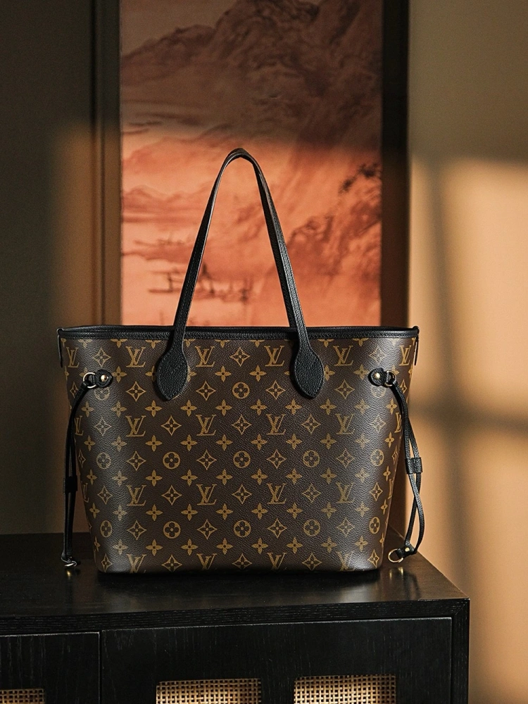 LV Neverfull！ M11946