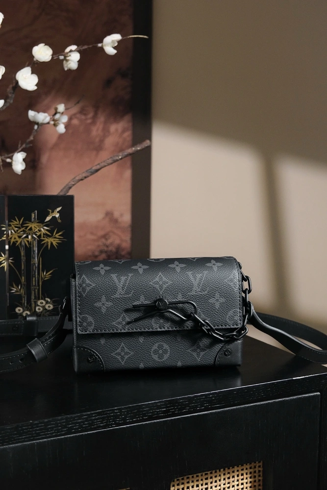 LV STEAMER Handbag