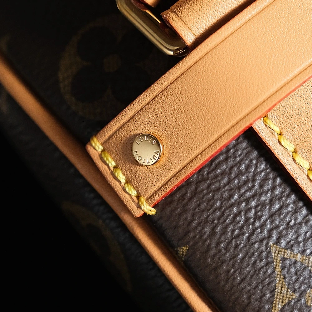 LV BOITECHAPEAUSOUPLE M45578