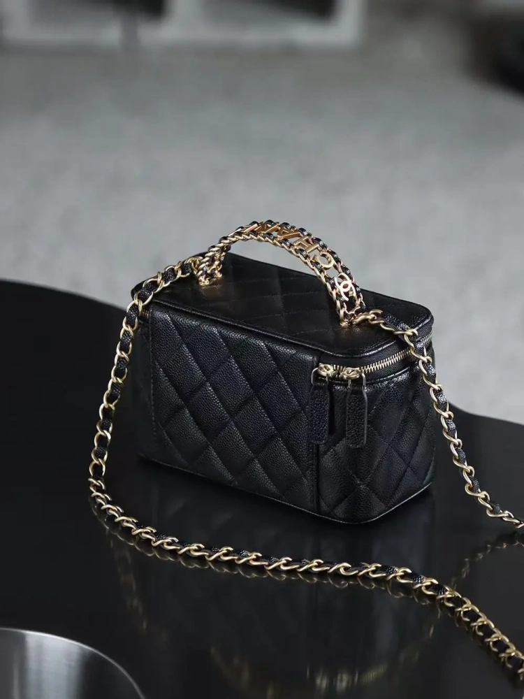 Chanel 22s cosmetic box