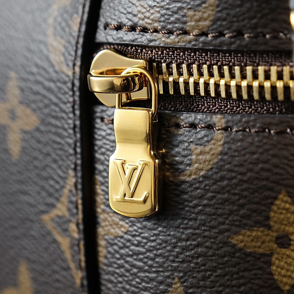 LV Vanity Chain Pouch