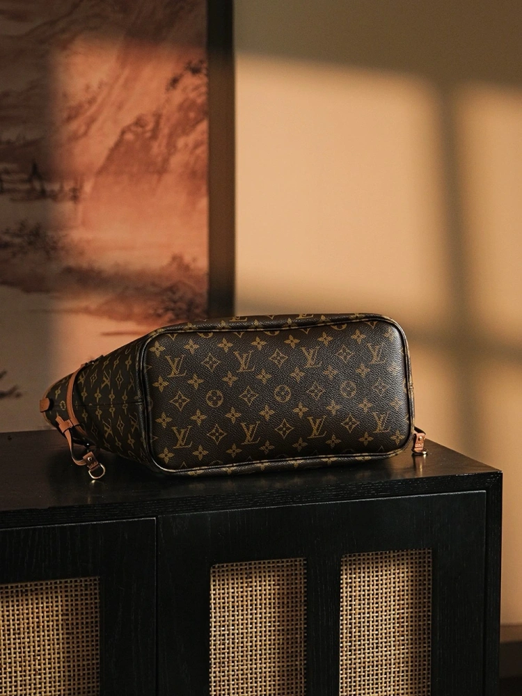 LV Neverfull！