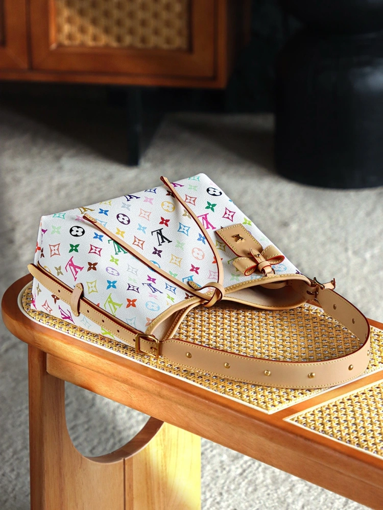 LV Carryall White Tricolor M13661