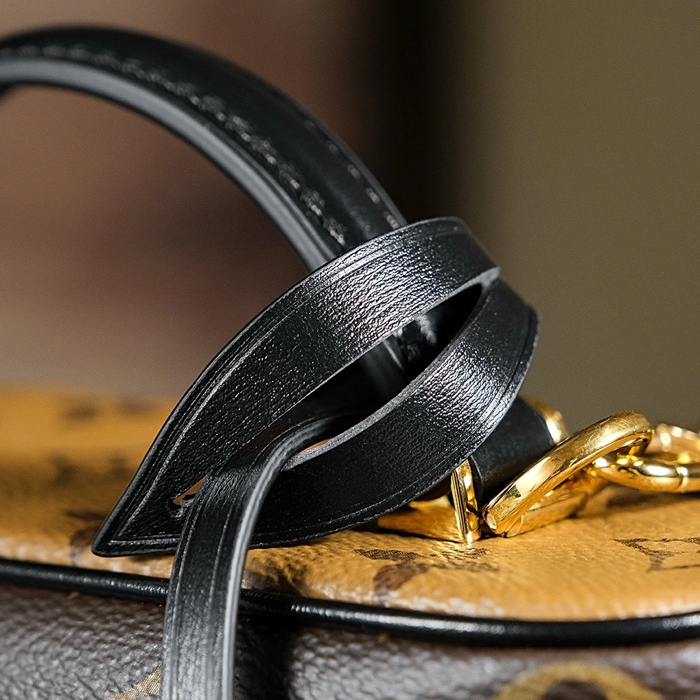 LV Vanity Chain Pouch