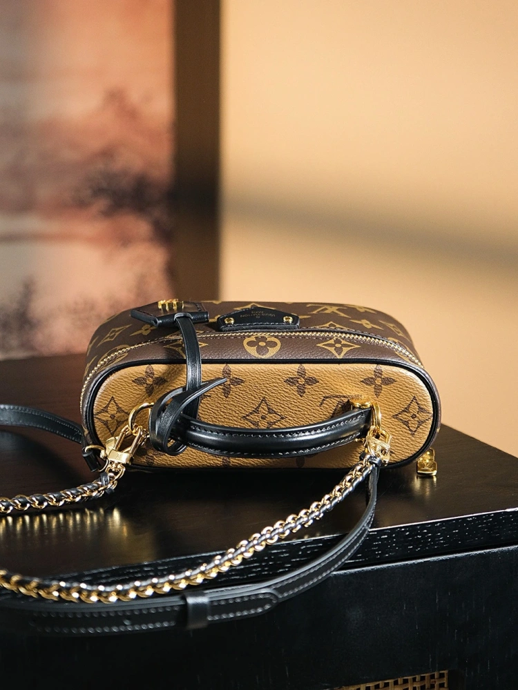 LV Vanity Chain Pouch