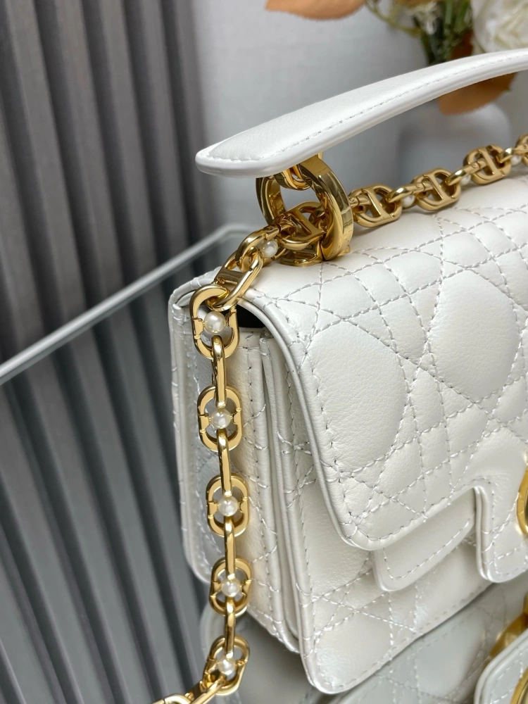 Dior Jolie