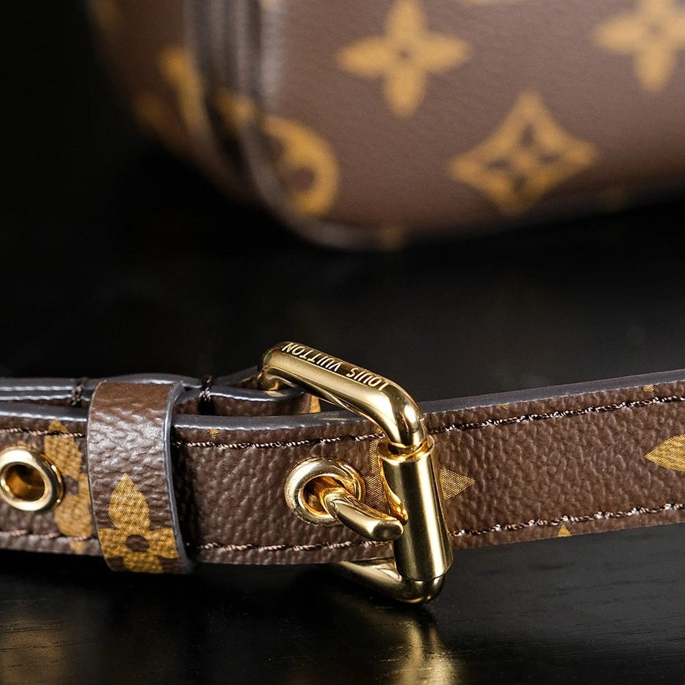 LV pochette métis m44875