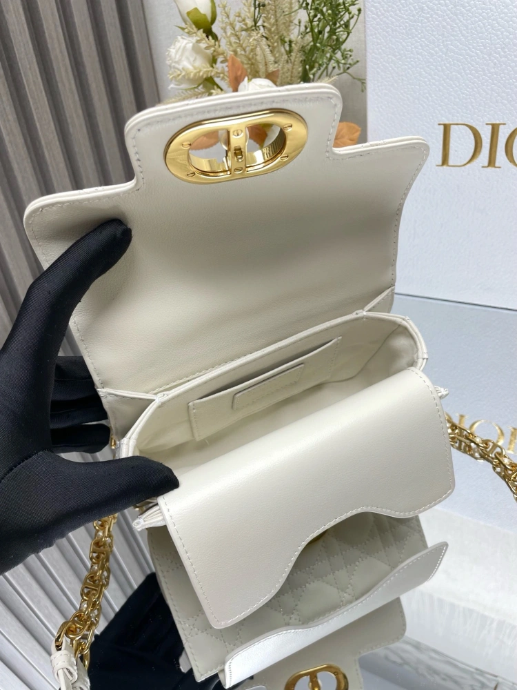Dior Jolie