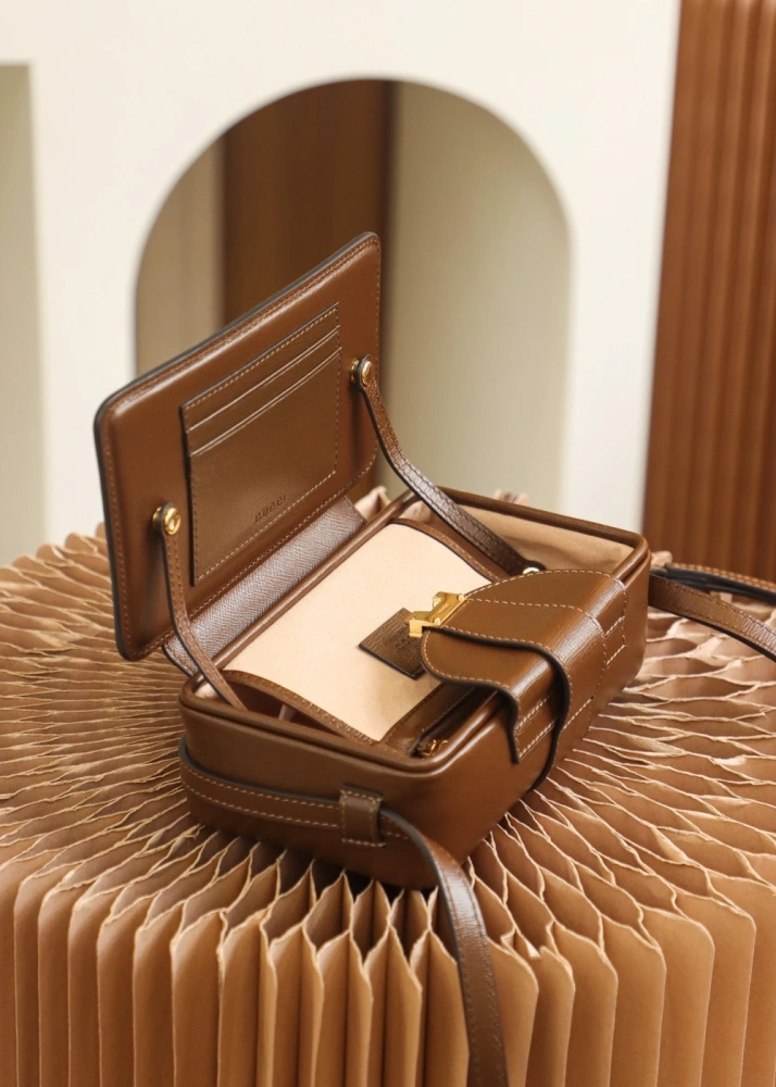 gucci vintage box bag