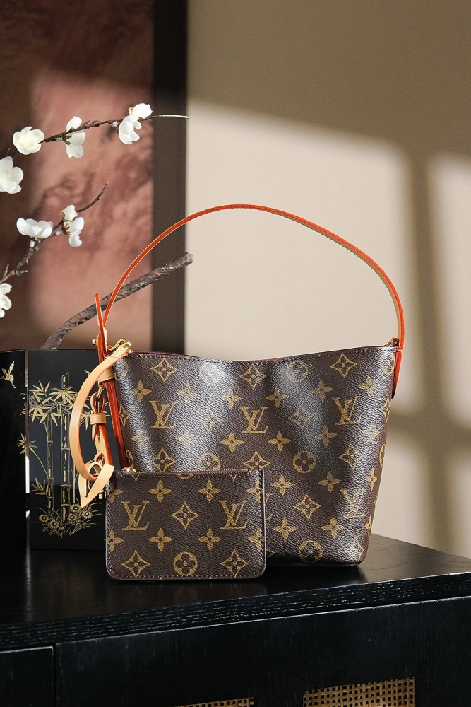 LV handbag M12925
