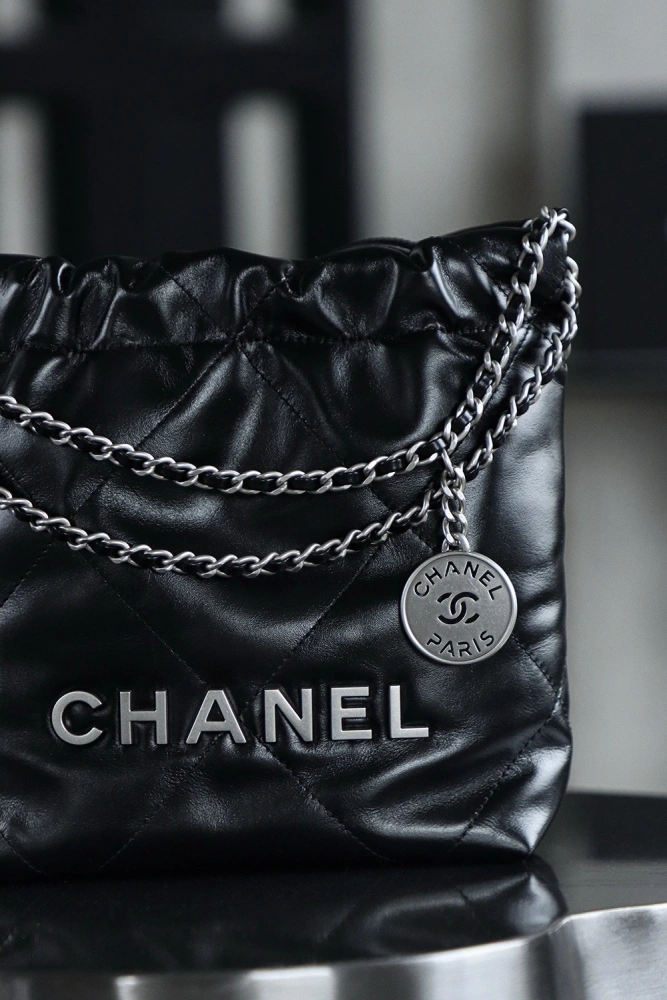 Chanel 22bag shopping bag black mini version