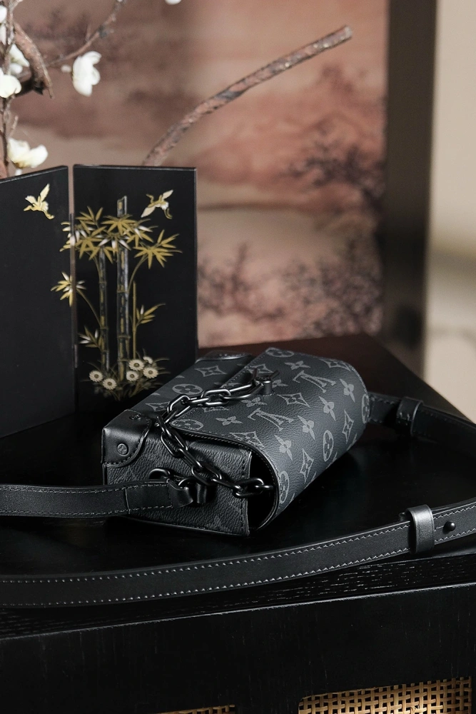 LV STEAMER Handbag