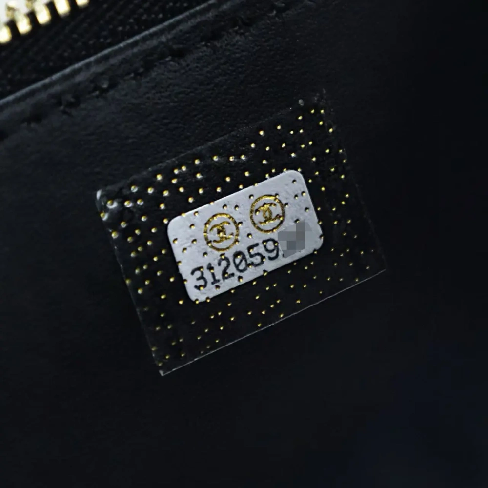 Chanel 22s cosmetic box
