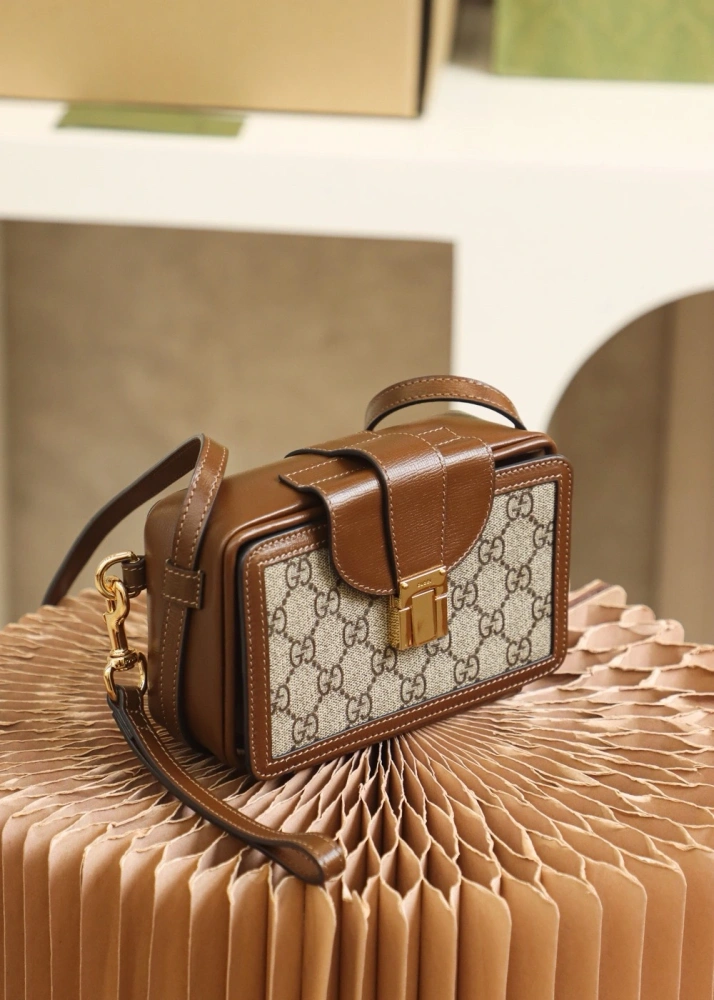 gucci vintage box bag