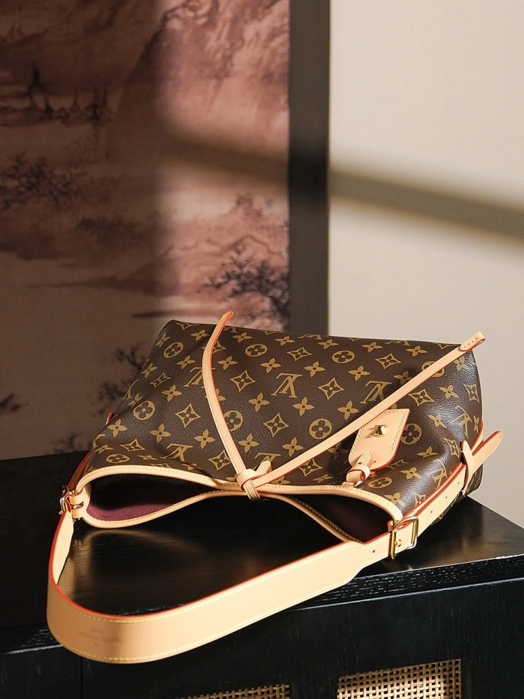 LV M46203carryall small handbag