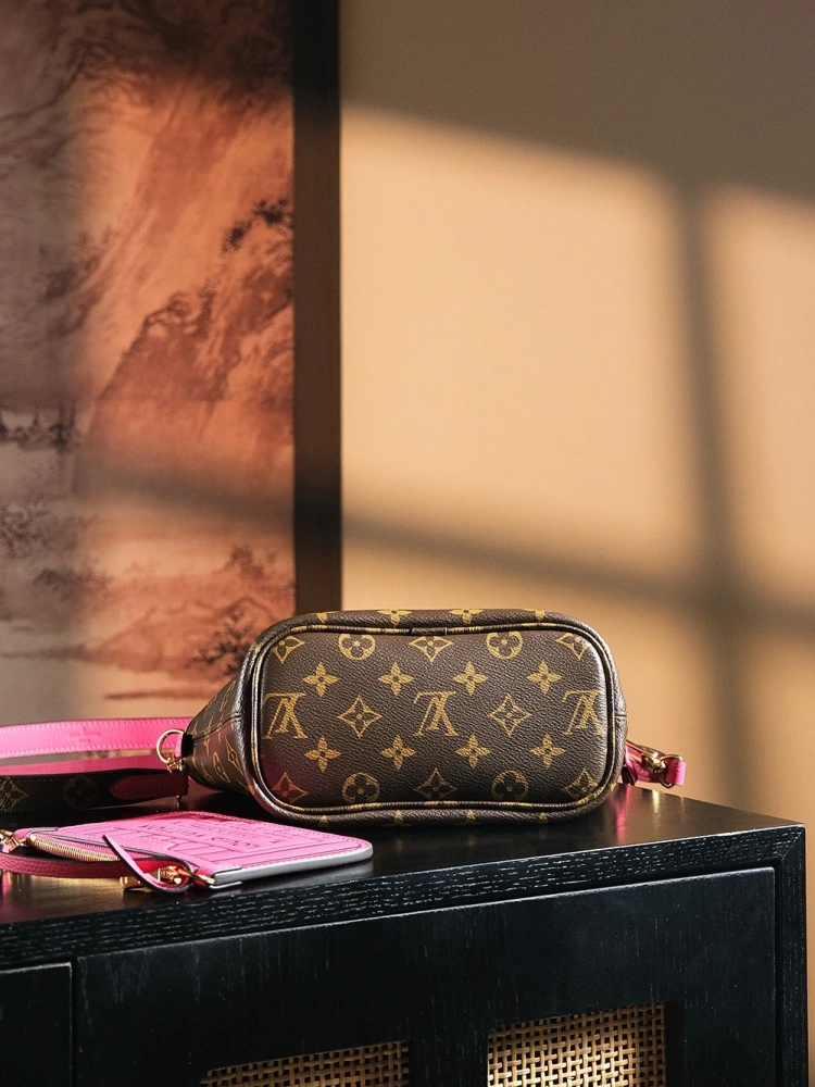 LV Neverfull 12106
