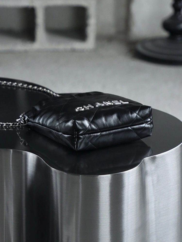 Chanel 22bag shopping bag black mini version