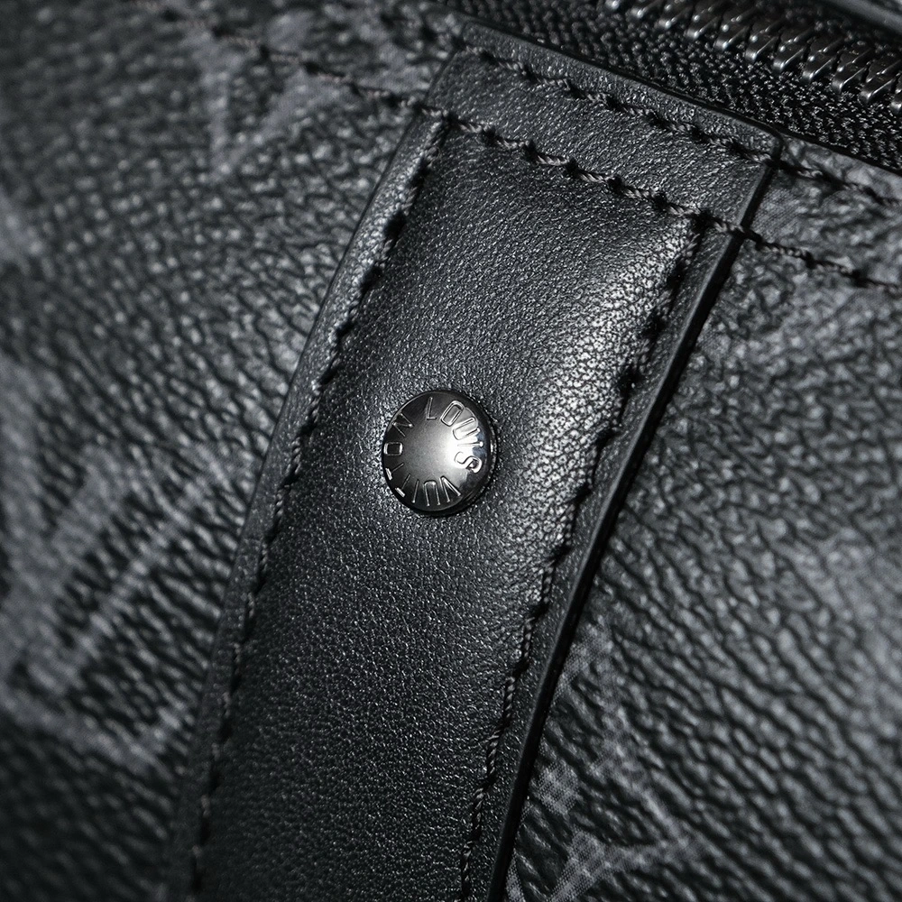 LV Keepall series, the favorite bag for trendy men