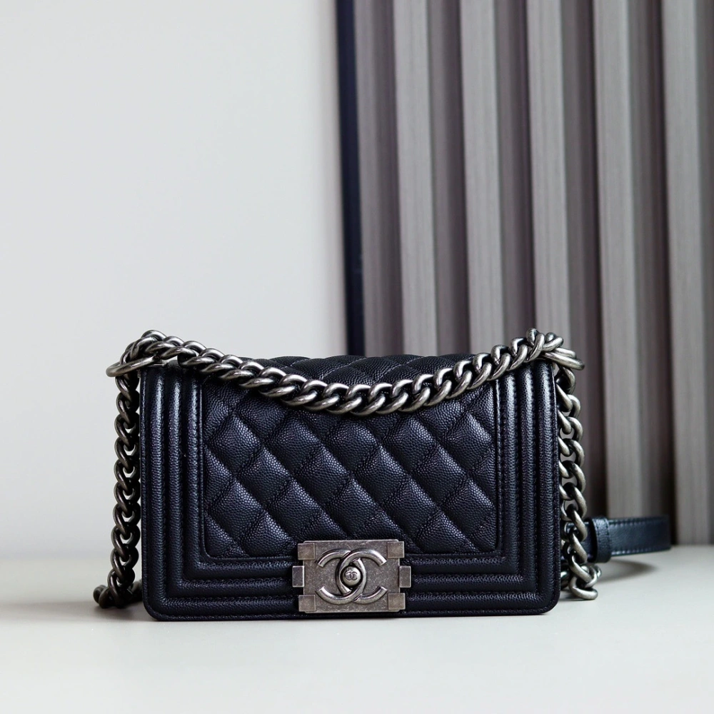 Chanel leboy