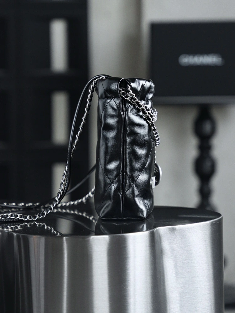 Chanel 22bag shopping bag black mini version