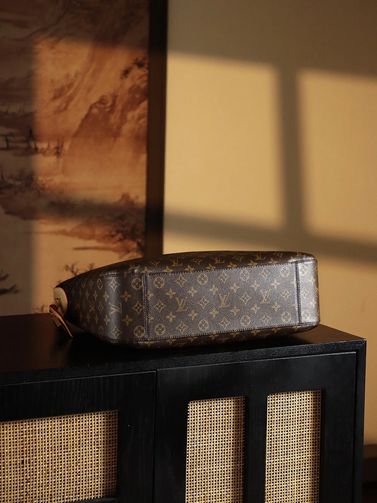 LV Slouchy Underarm Bag