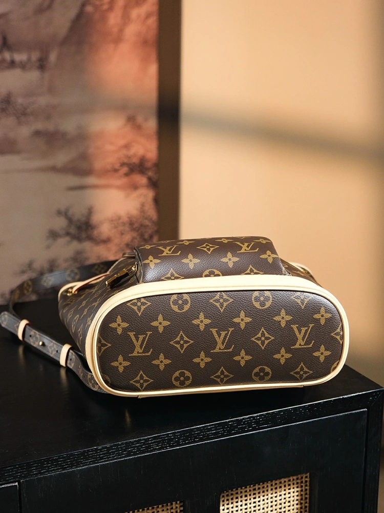 LV Montsouris M11198