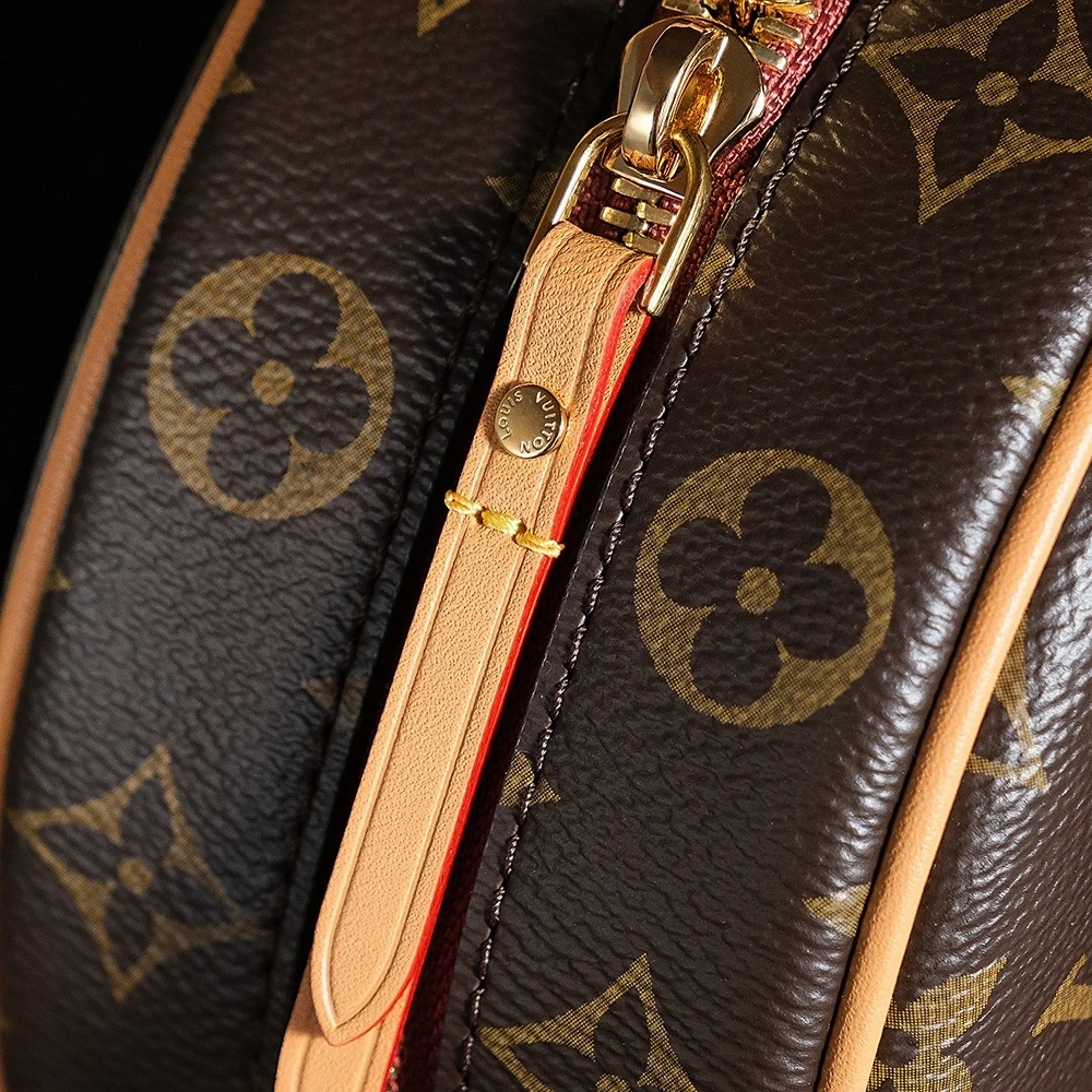 LV BOITECHAPEAUSOUPLE M45578