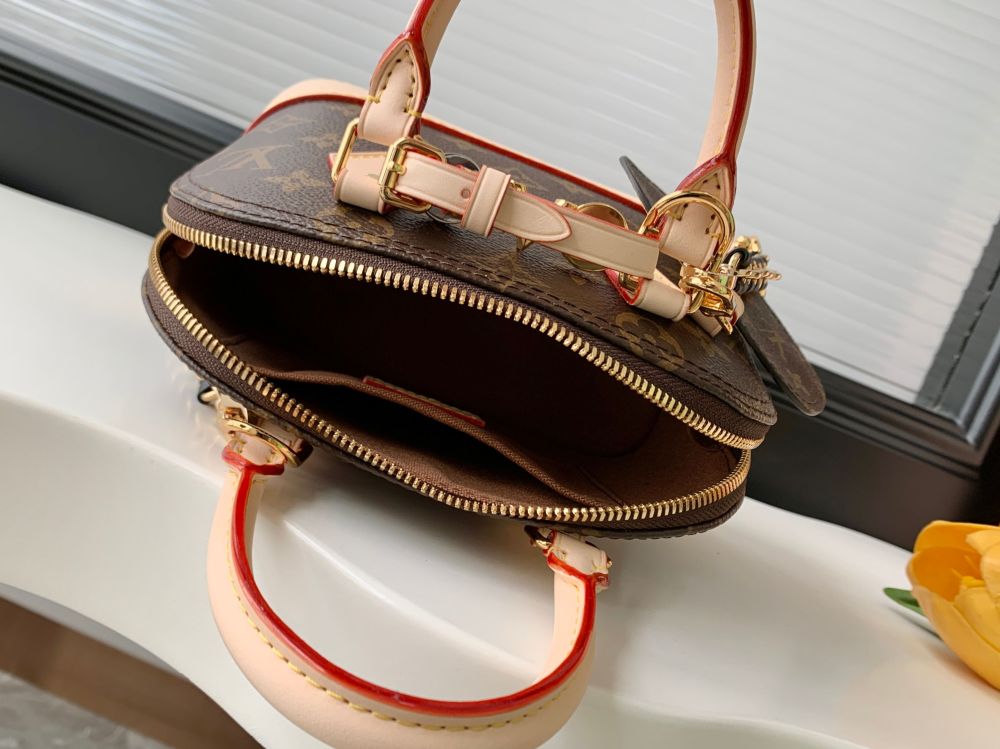 LOUIS VUITTON ALMA MINI LV&I M14339 (18*12*8cm)