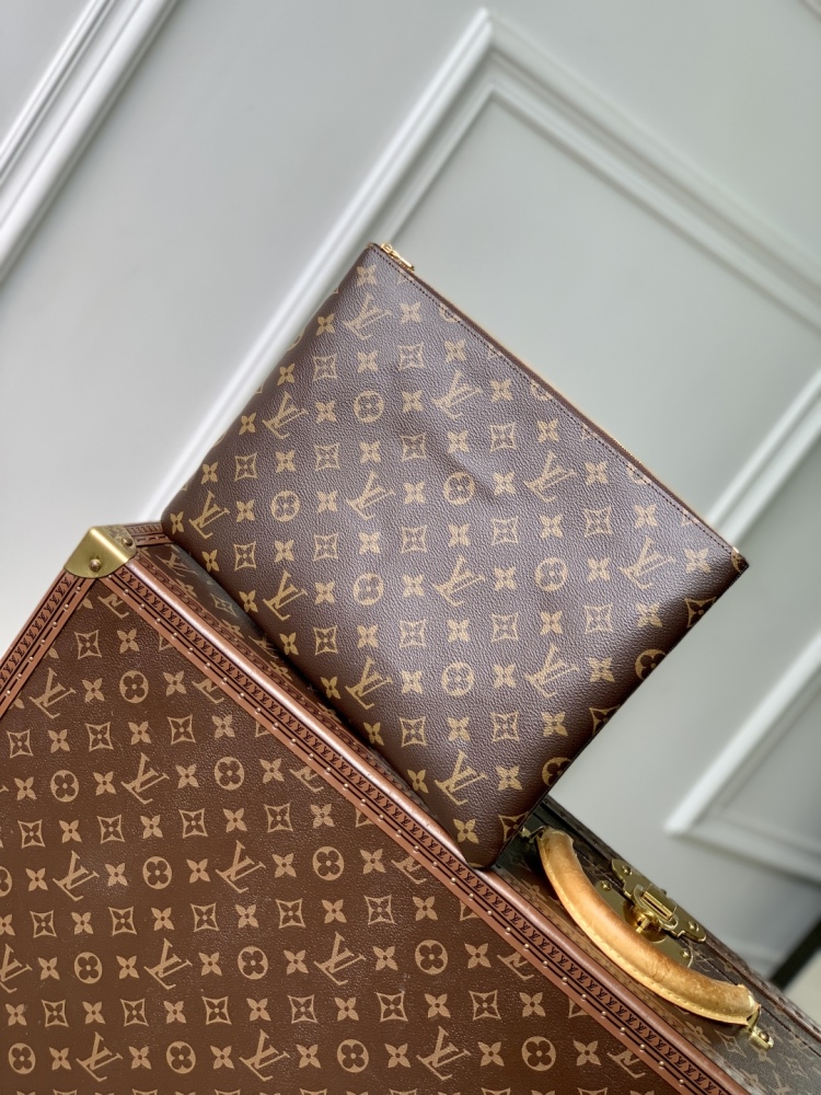LOUIS VUITTON KEY POUCH L M13561 (33*23.5*1cm)