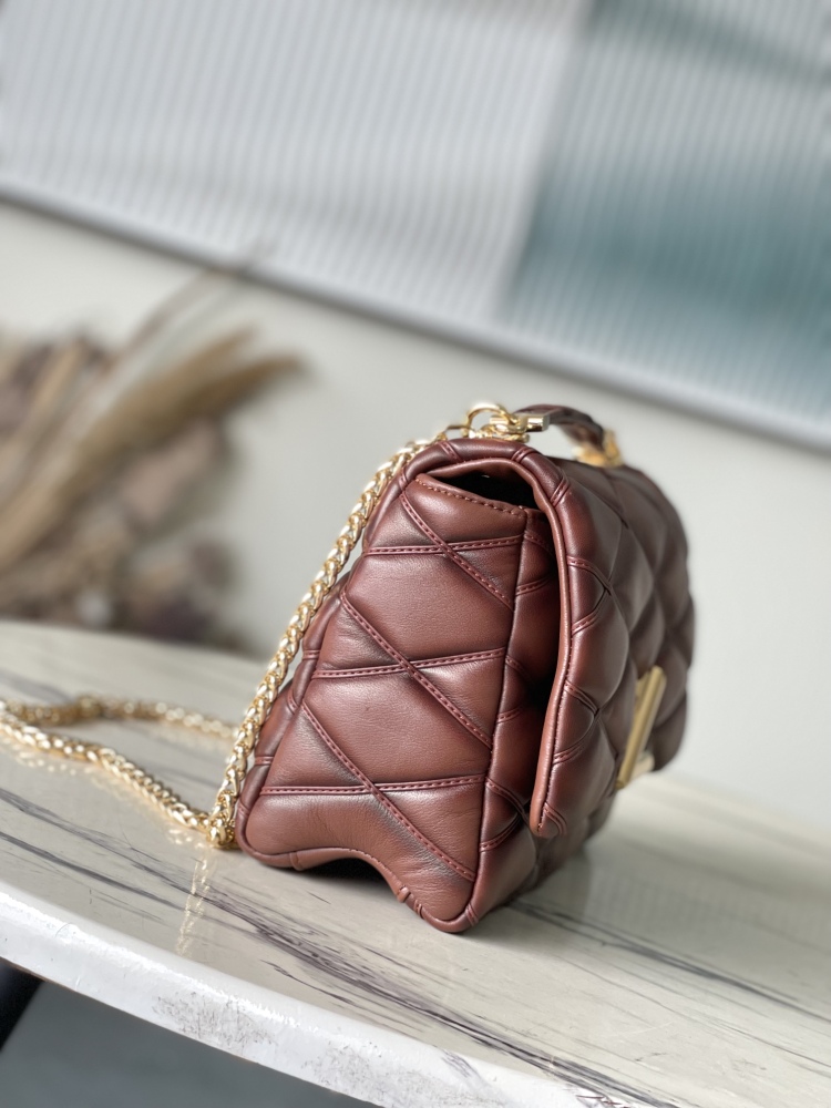 LOUIS VUITTON GO-14 GM M23689 (31*19.5*11cm)